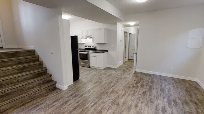 Photo du bâtiment - 9715B 112 Ave