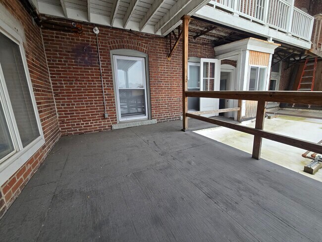 Foto del edificio - 584 Main St