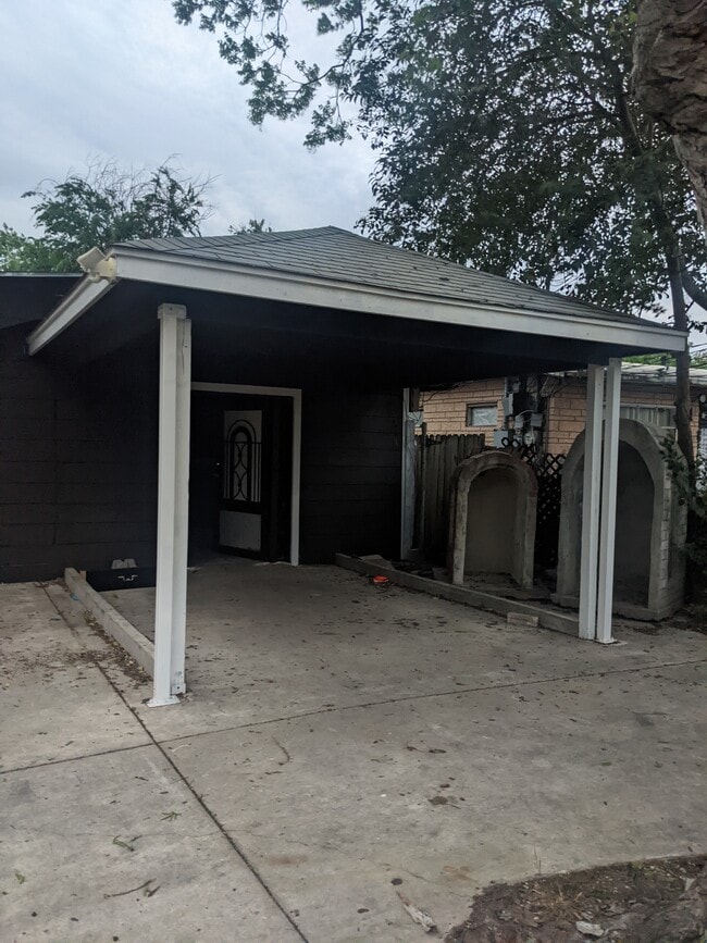 Foto del edificio - 1711 Ceralvo St