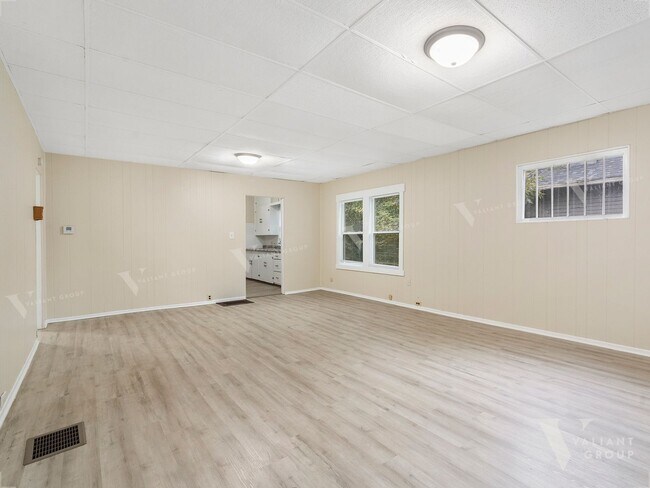 Building Photo - Cozy Bungalow-Style, Two-bedroom, One-Bath...