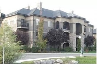 Building Photo - 661 S 2220 W