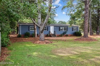 Building Photo - 741 Cindas Ln