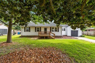 Building Photo - 1216 Olive Rd