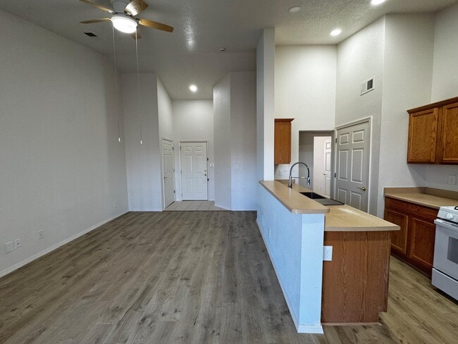 Foto del edificio - 1109 Meadowlark Way SE