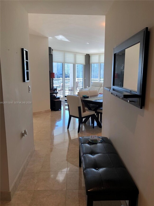 Building Photo - 801 Brickell Key Blvd