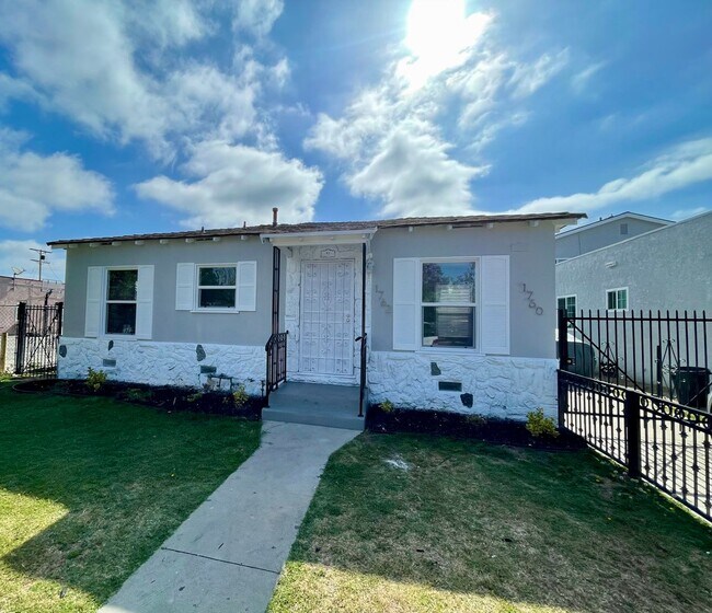 Foto del edificio - 1762 Gardenia Ave