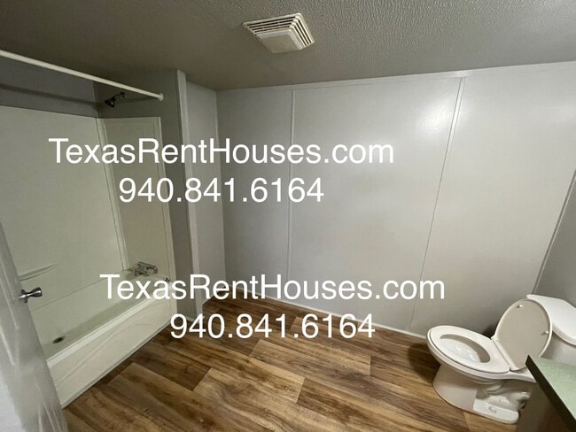 Foto del edificio - Beautifully Remodeled 3 Bed, 1 Bath Manufa...