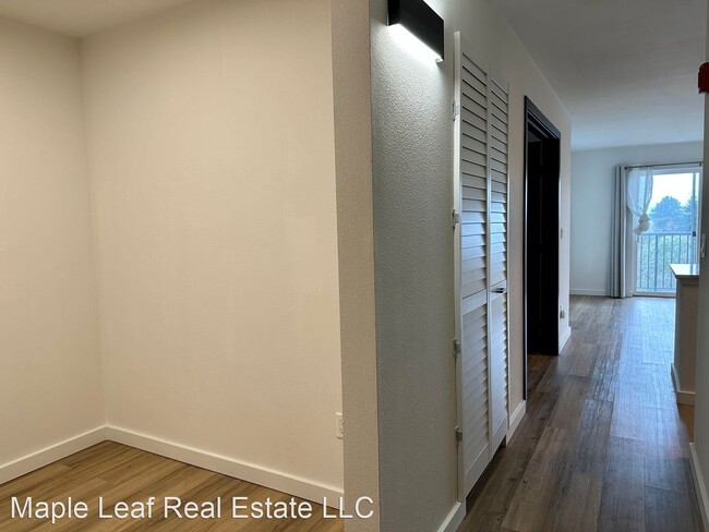 Building Photo - 1 br, 1 bath House - 303 23rd Ave S, Unit 408