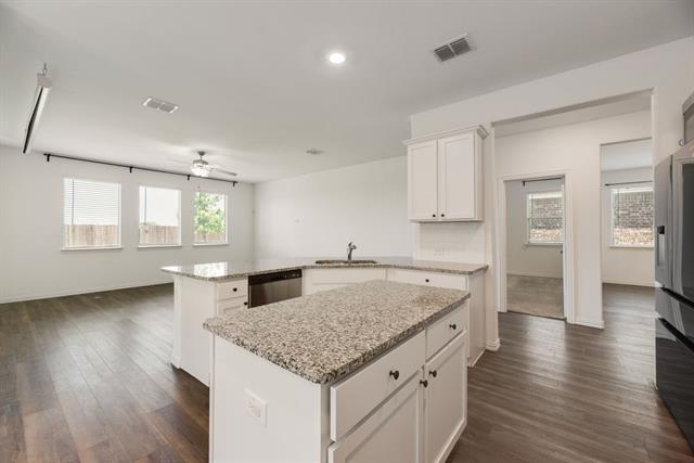 Building Photo - 7109 Crepe Myrtle Ave