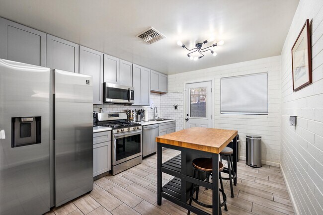 Foto del edificio - 1033 N 25th St