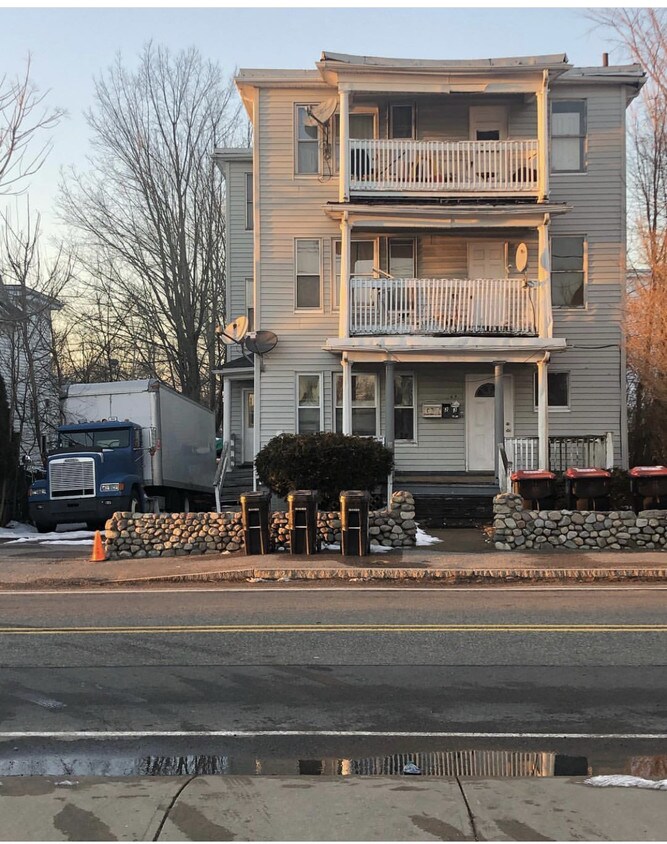 Primary Photo - 242 Court St
