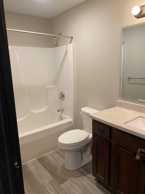 Foto del edificio - 1013 Royal Blvd