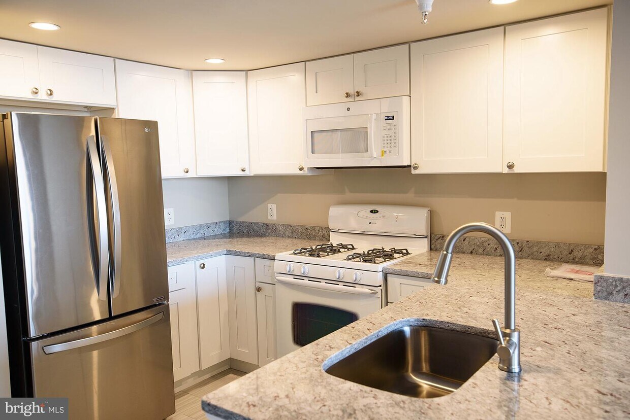 11710 Old Rd Unit 904, North Bethesda, MD 20852 Apartment