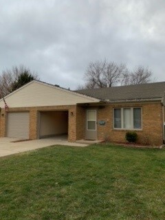 Primary Photo - 39483 Jefferson Ave