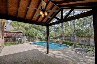 Building Photo - 22 N Queenscliff Cir