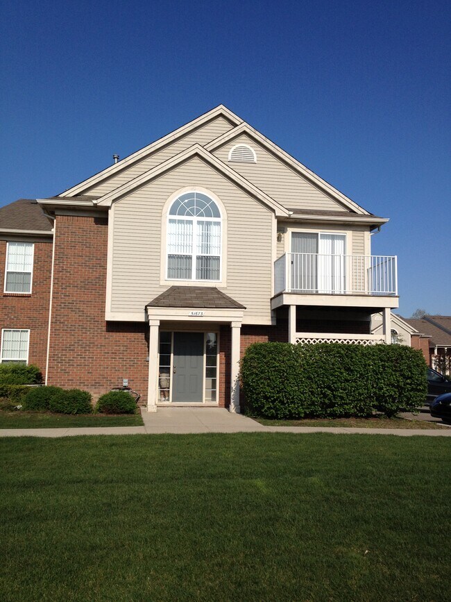 Front of Unit - 51673 Hale Ln