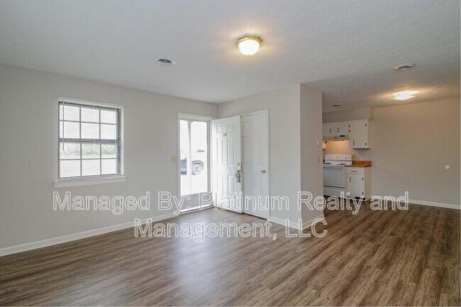Foto del edificio - 10-410 Thompsonville Ln