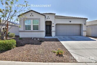 Building Photo - 167 N 190th Dr