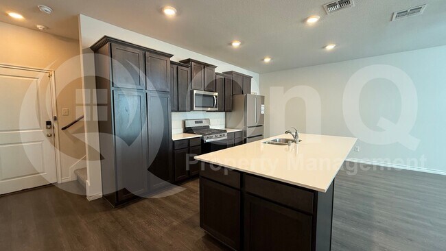 Foto del edificio - 2141 Steer Creek Pl