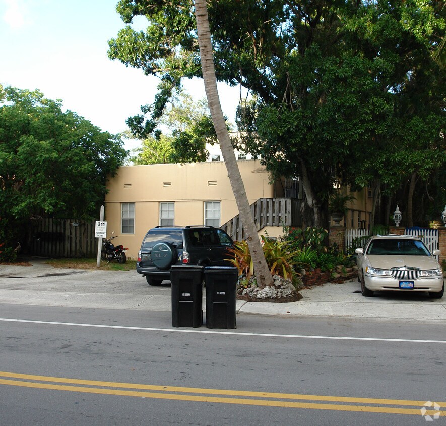 Primary Photo - 311 SE 11th Ave