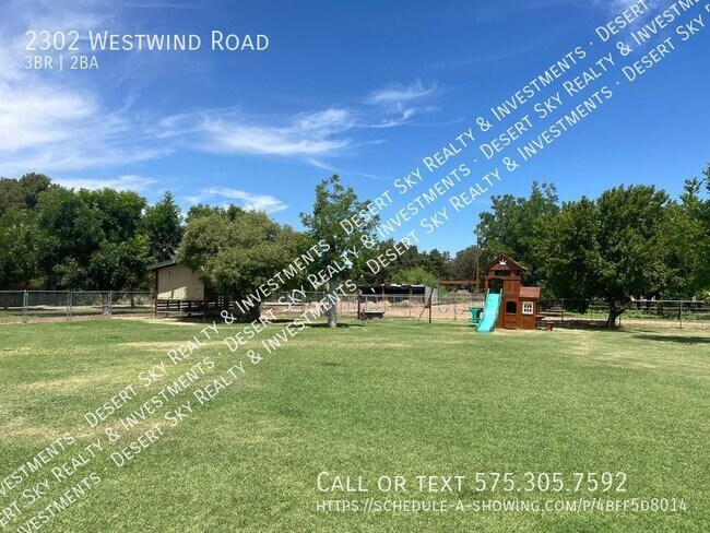 Building Photo - Beautiful Adobe Home on 1 acre