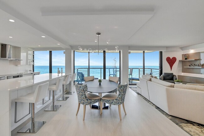 Building Photo - 250 S Ocean Blvd