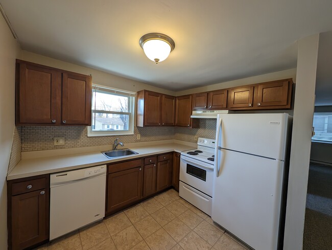 Kitchen - 130 Marconi Avenue