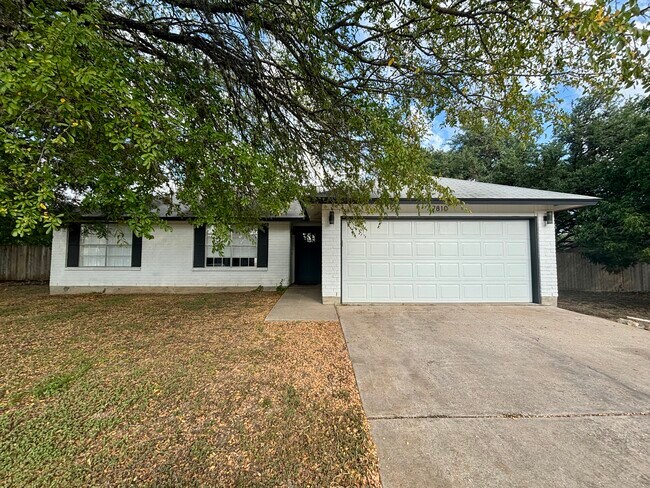 Garaje para dos coches - 7810 Copperas Dr