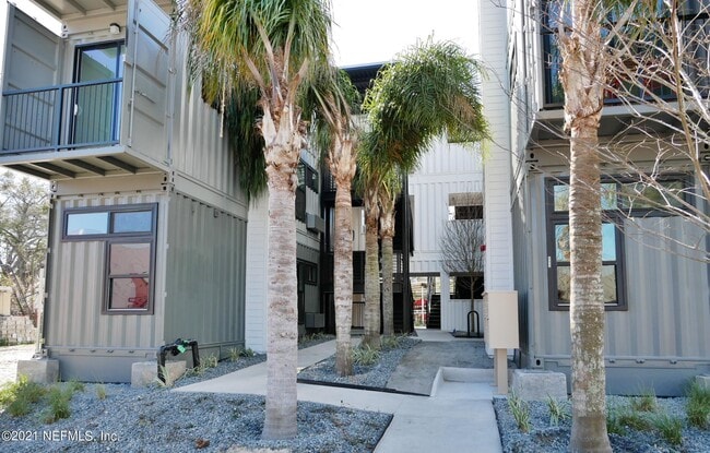Building Photo - 412 E Ashley St