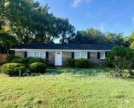 Building Photo - 1206 Woodbridge Dr