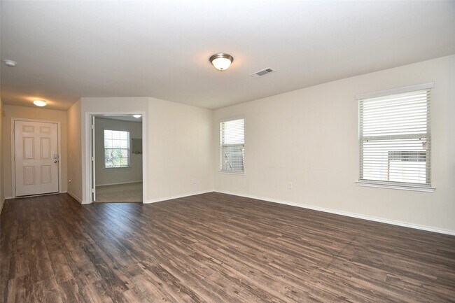 Building Photo - 5010 Brewcastle Ln