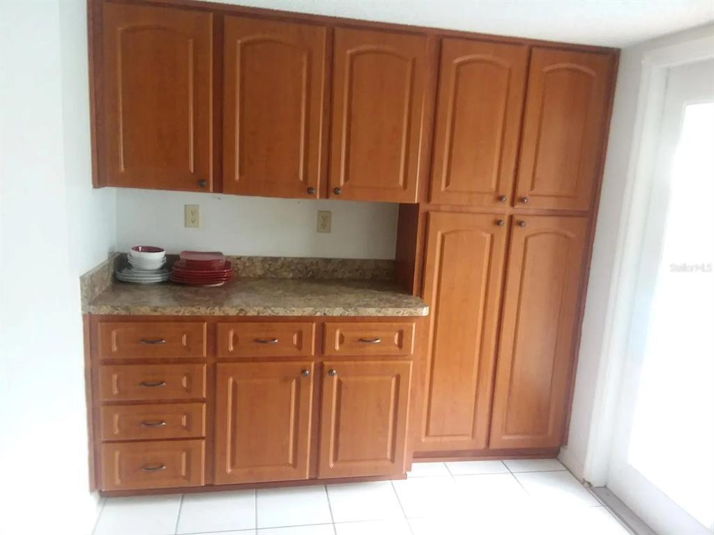 Foto del edificio - 4439 Summerlake Dr