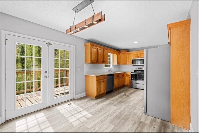 Building Photo - 124 Levi Dr