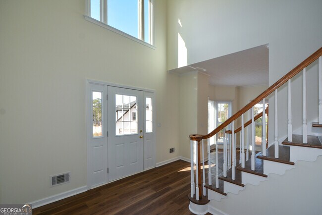 Foto del edificio - 2972 Hampton Pl