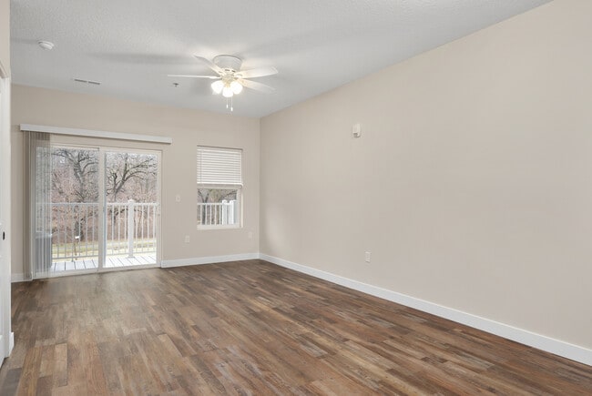 Building Photo - 1164 Devils Glen Rd