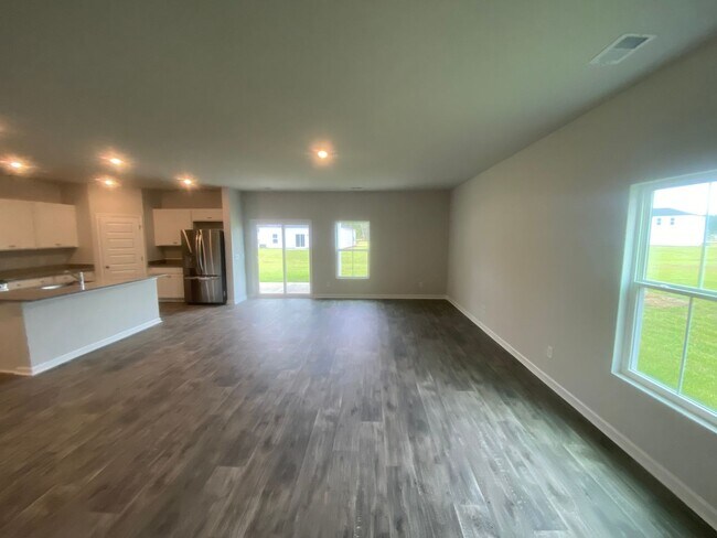Building Photo - 5 bedroom BRAND NEW HOME! AVAIL NOW!!