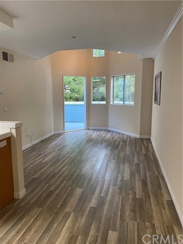 Building Photo - 1501 N Brea Blvd