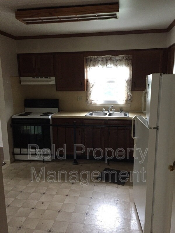 Foto del edificio - 422 Good Ave