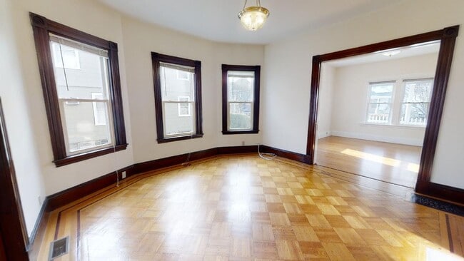 Building Photo - 97 Hawthorne St