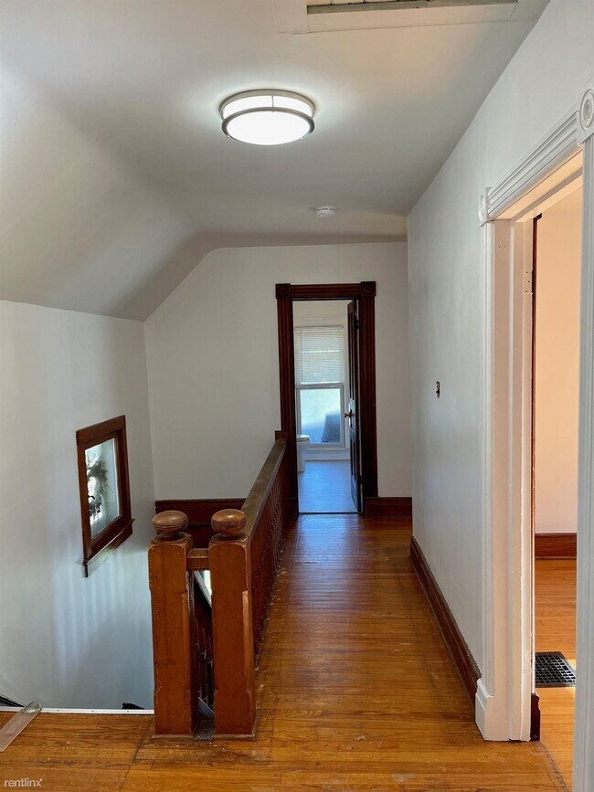 Building Photo - 2 br, 1 bath Duplex - 1218 W Huron St Unit 1
