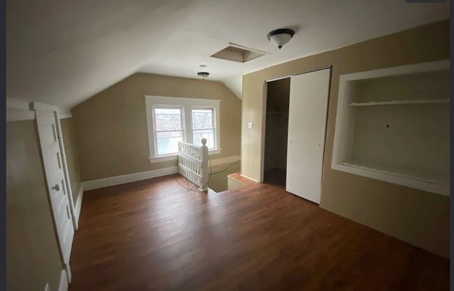 Building Photo - 1104 N Campbell Ave