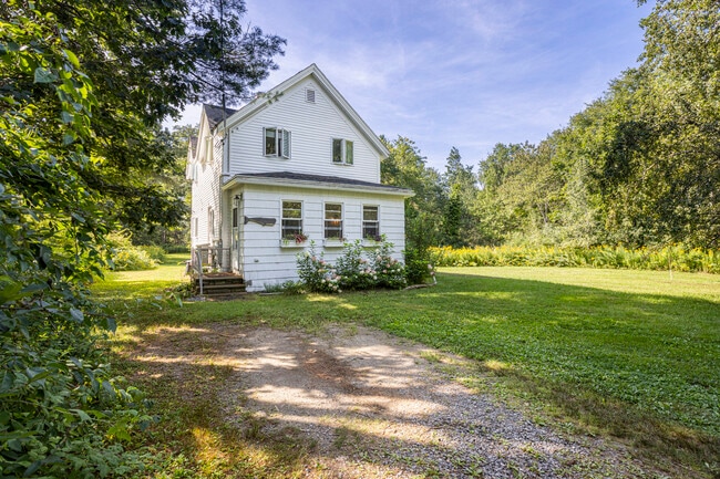 Photo - 276 Fowler Rd House