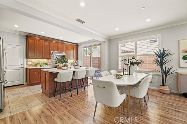 Building Photo - 111 Thornhurst