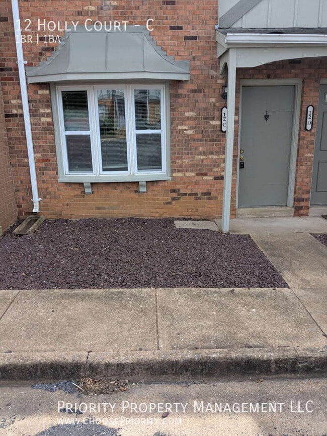 Photo - 12 Holly Ct Townhome