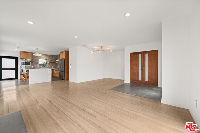 Building Photo - 6116 W 85th Pl