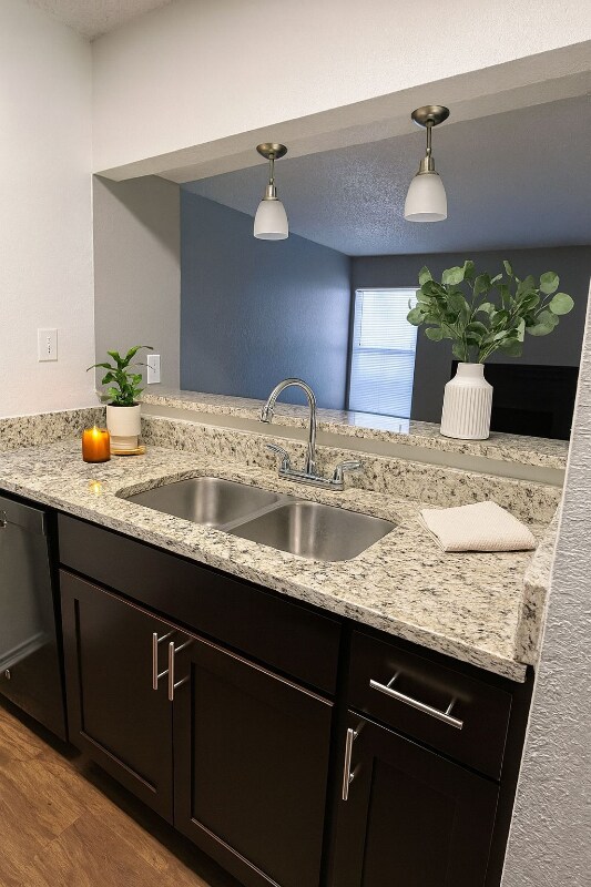 Building Photo - 1823 S Las Vegas Trail