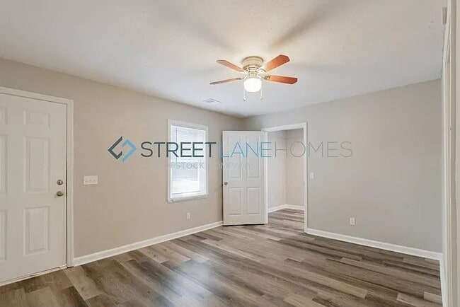 Building Photo - 108 Parkway Dr