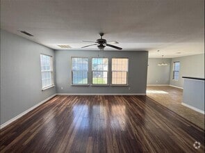 Building Photo - 6909 Planters Row Dr