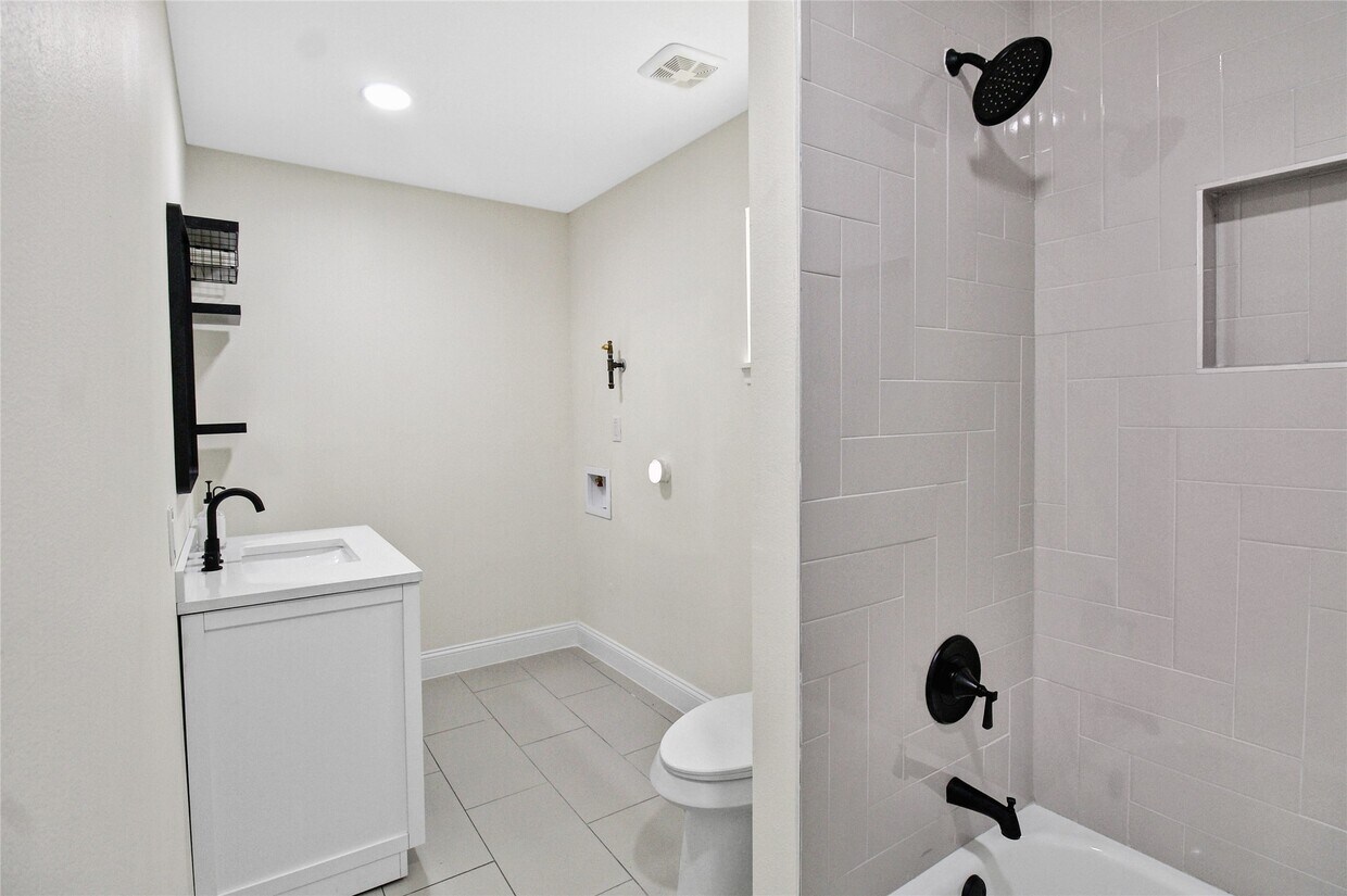 Building Photo - 7725 Avenue H