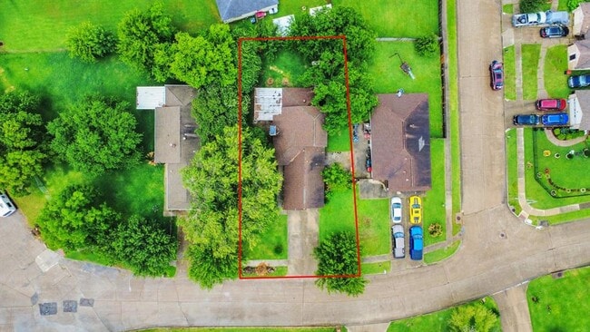 Building Photo - 5403 Village Ln